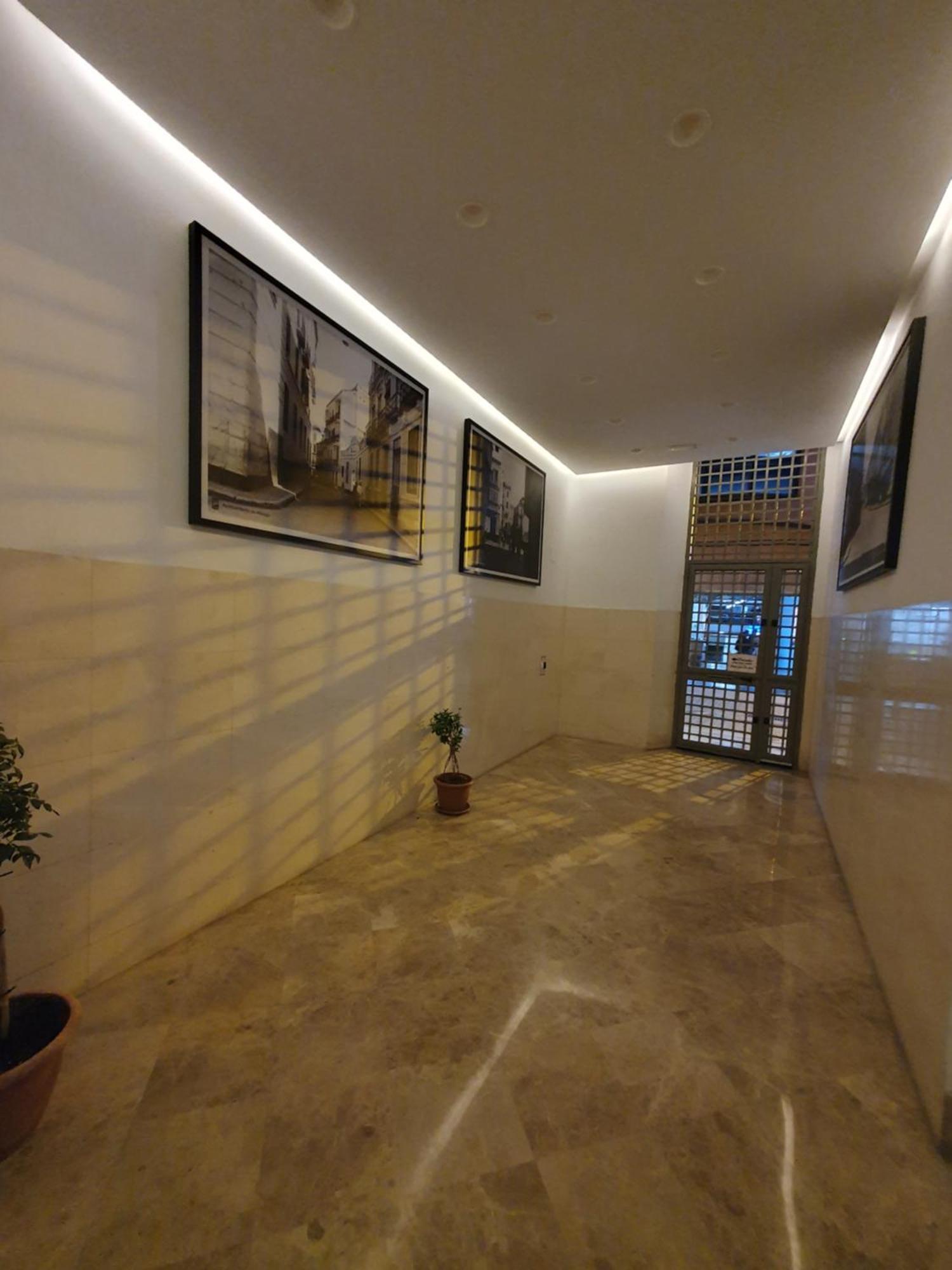 Beautiful Historic Center Apt! Malaga Bagian luar foto