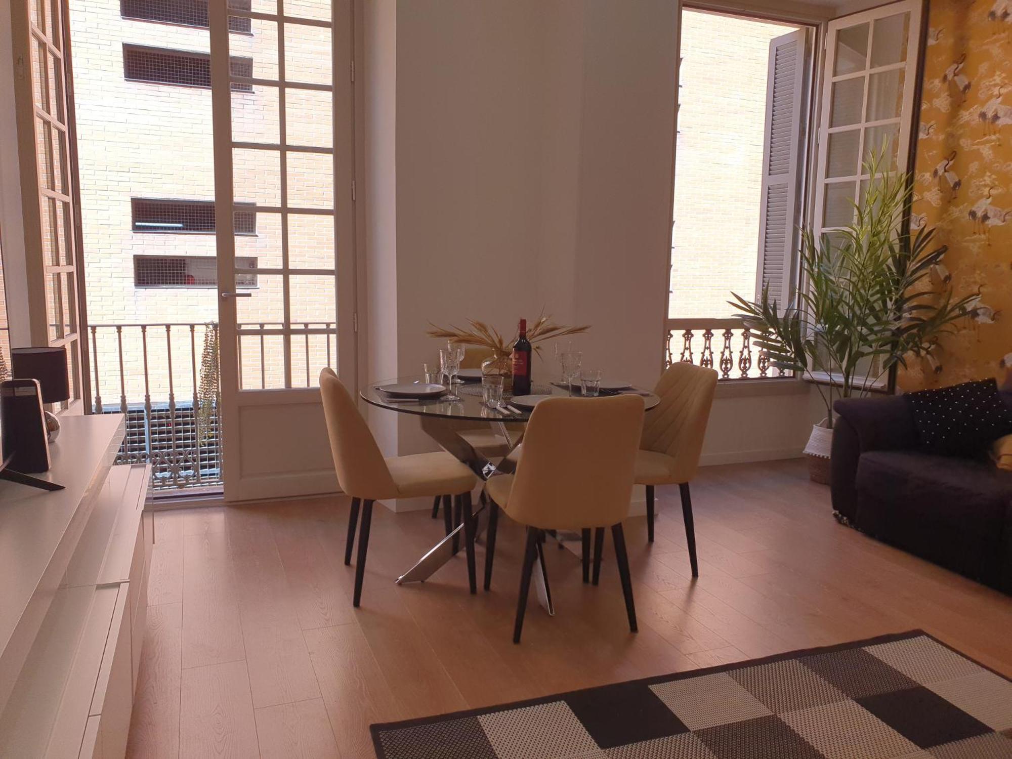 Beautiful Historic Center Apt! Malaga Bagian luar foto