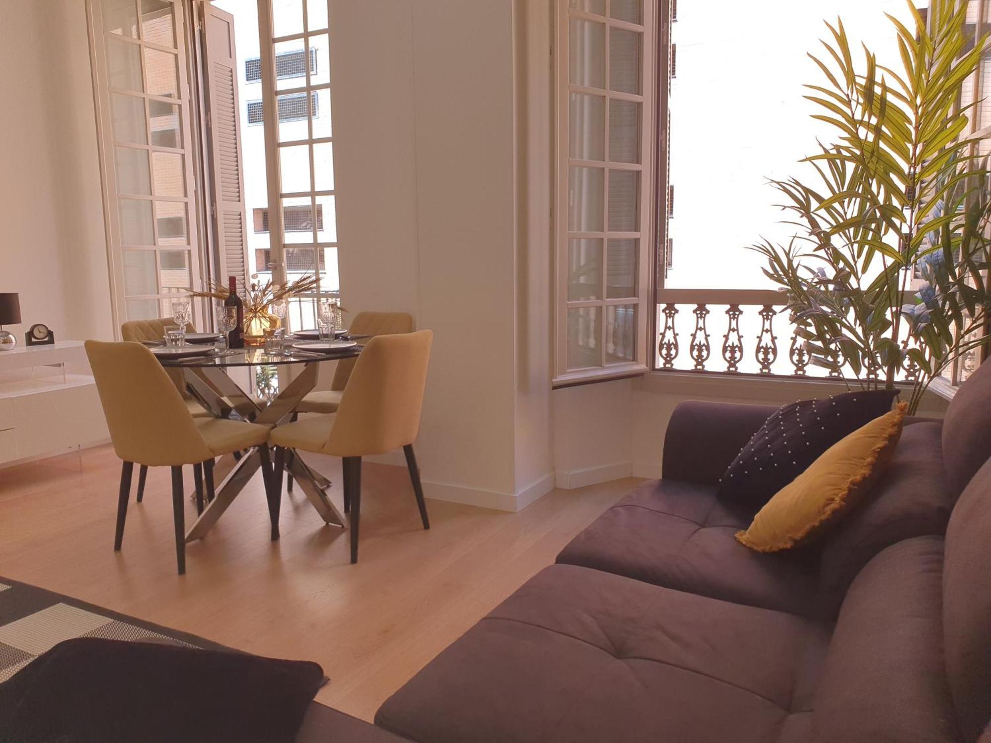 Beautiful Historic Center Apt! Malaga Bagian luar foto