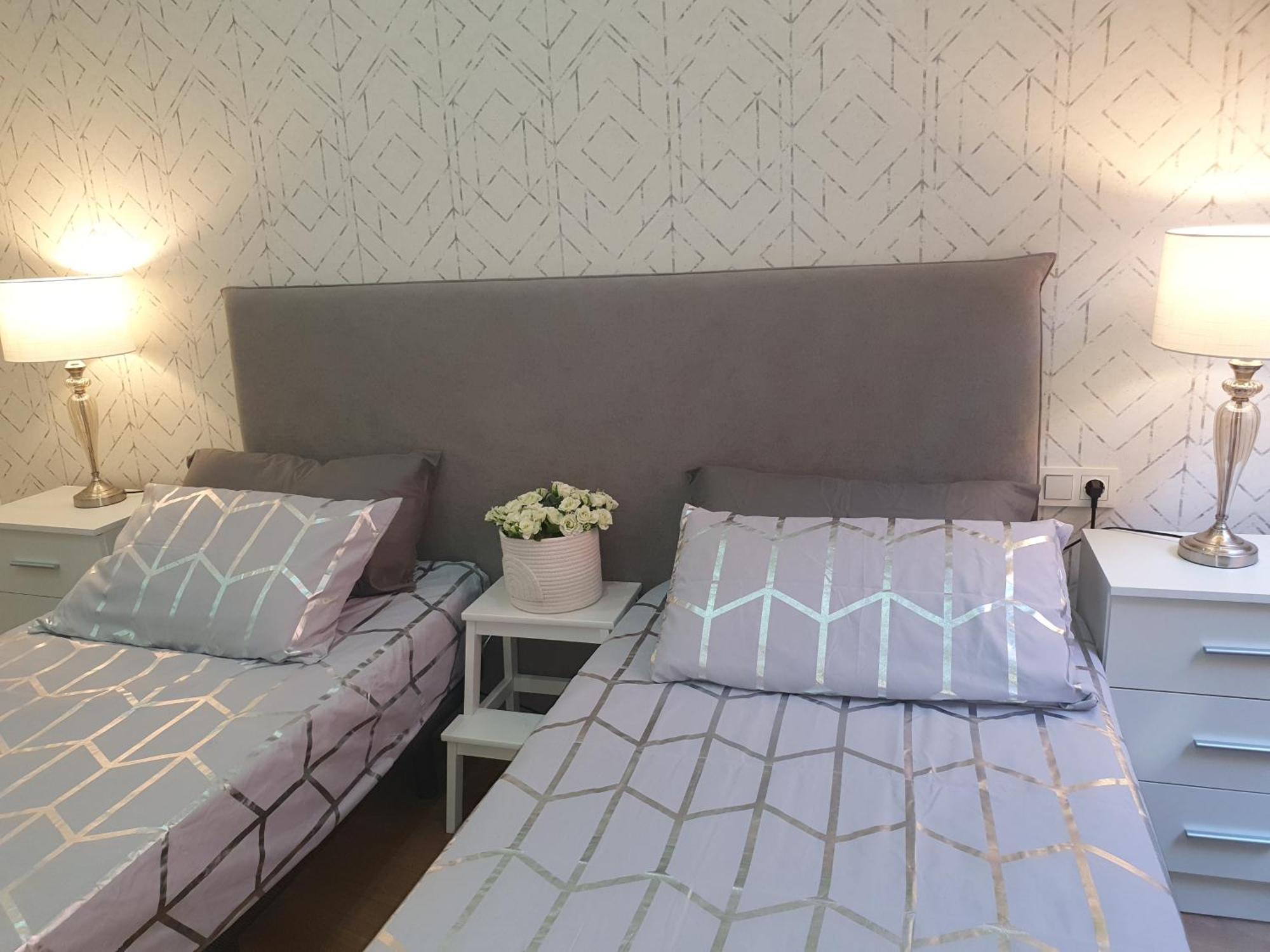 Beautiful Historic Center Apt! Malaga Bagian luar foto