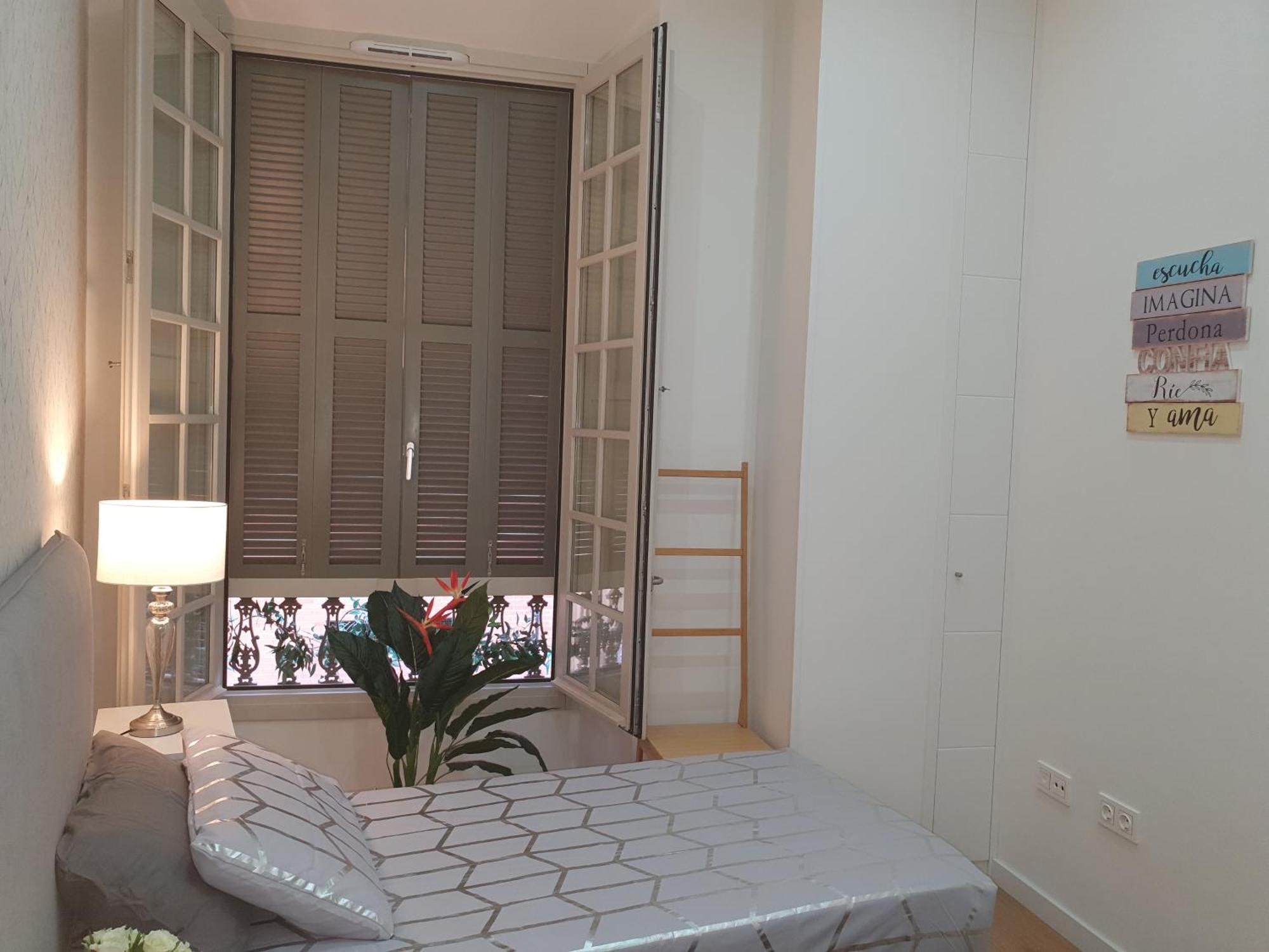 Beautiful Historic Center Apt! Malaga Bagian luar foto